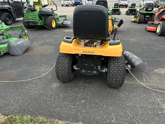 Image of Cub Cadet XT1 LT50 equipment image 2