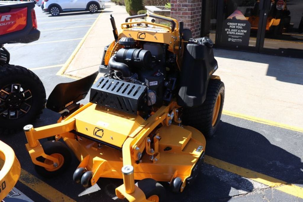 2023 Cub Cadet PRO X600 Equipment Image0