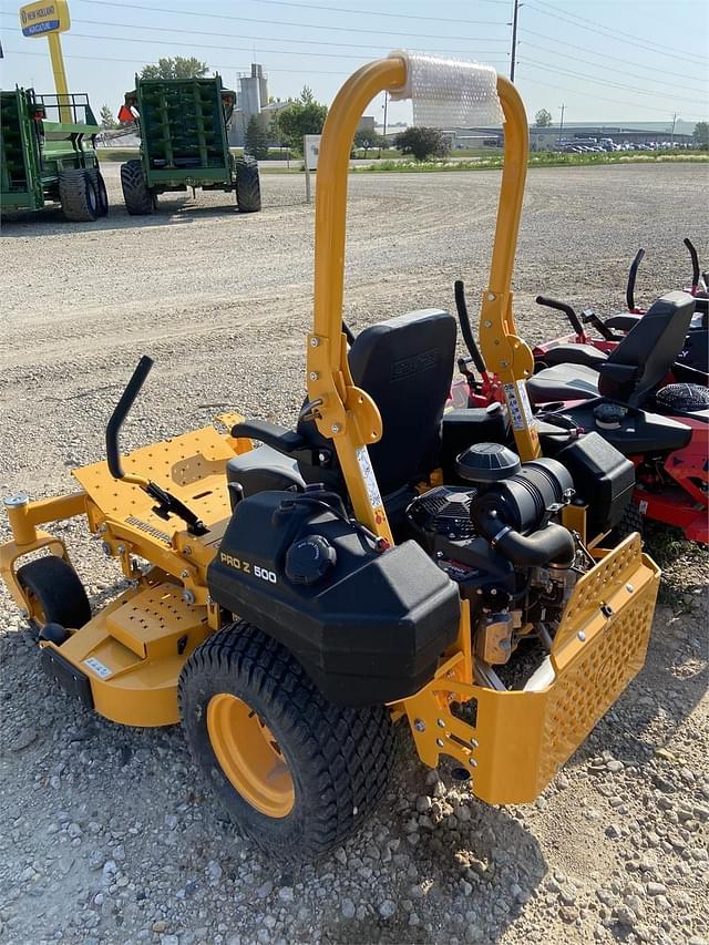 Image of Cub Cadet Pro Z 500 equipment image 4