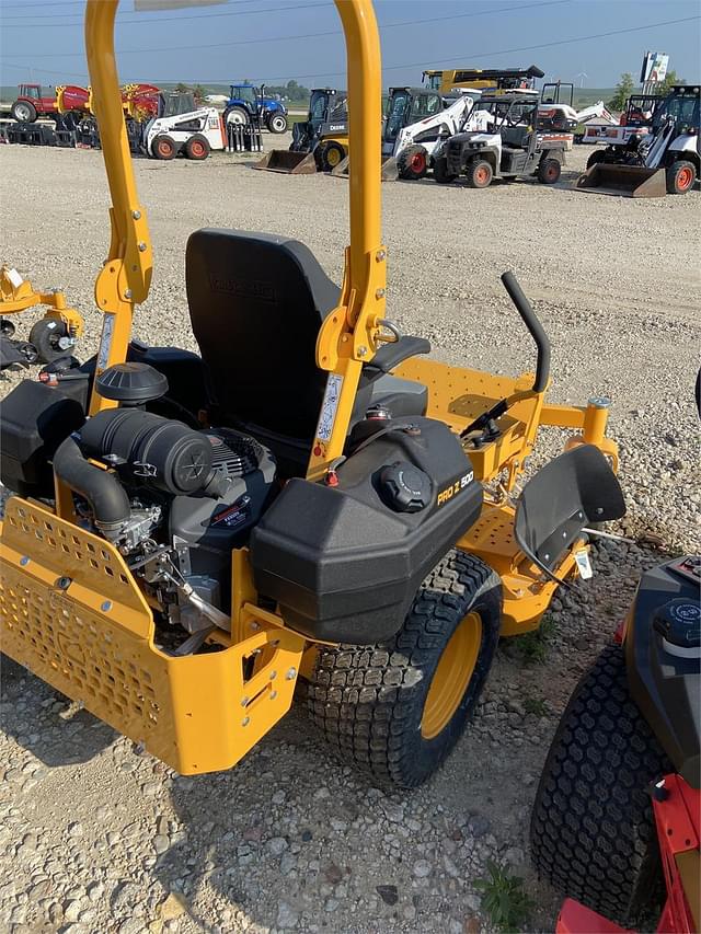 Image of Cub Cadet Pro Z 500 equipment image 3