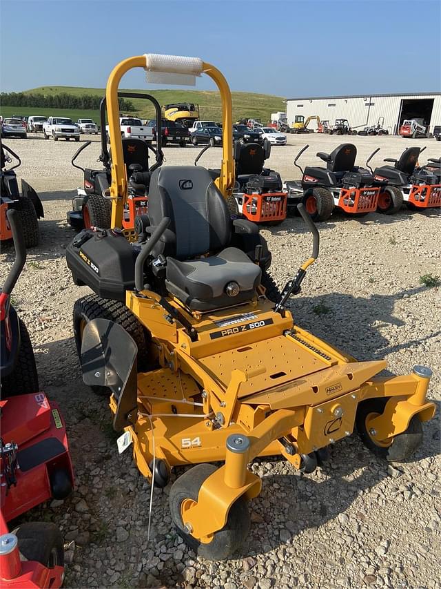 Image of Cub Cadet Pro Z 500 equipment image 2