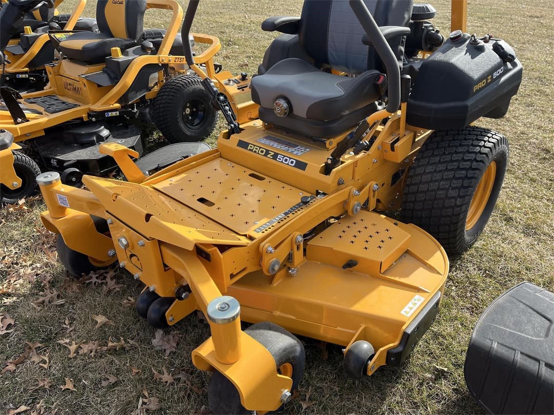 Image of Cub Cadet Pro Z 500 Image 1