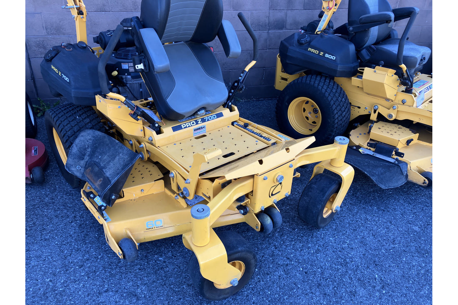 2023 Cub Cadet Pro Z 760L Equipment Image0