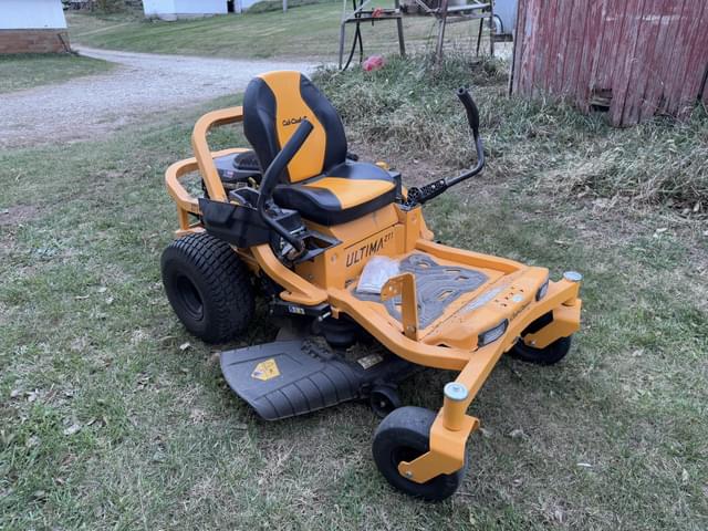 Image of Cub Cadet Ultima ZT1 equipment image 4