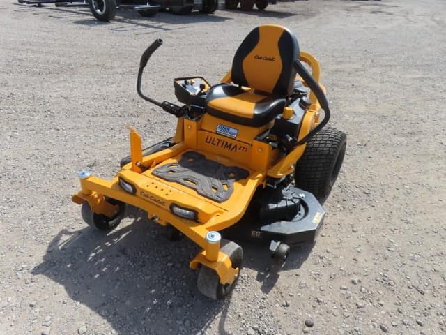 Image of Cub Cadet Ultima ZT1 equipment image 1