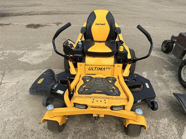 Image of Cub Cadet Ultima ZT1 equipment image 2