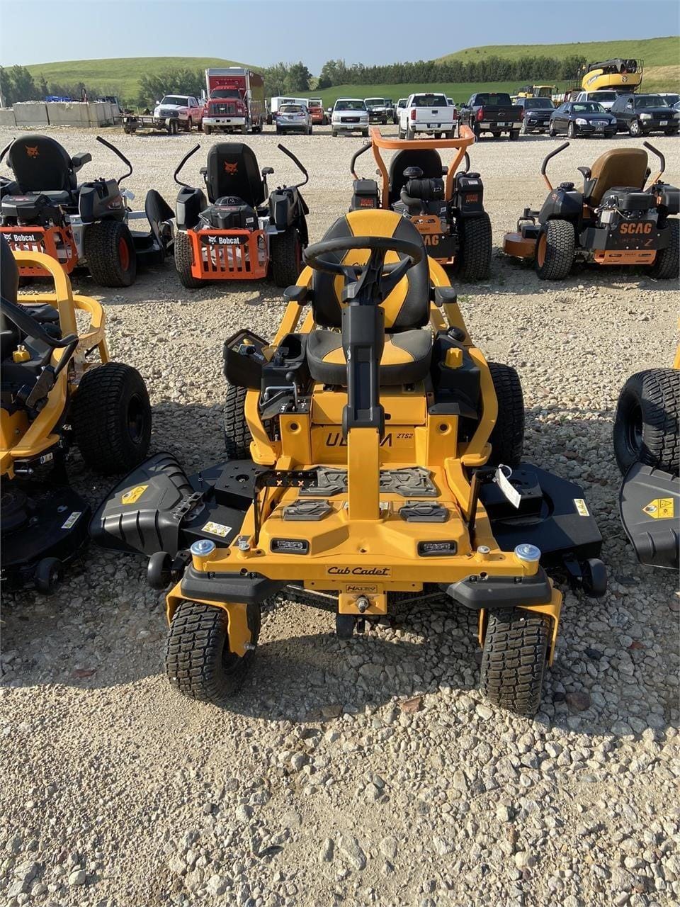 2023 Cub Cadet Ultima ZT2 Equipment Image0