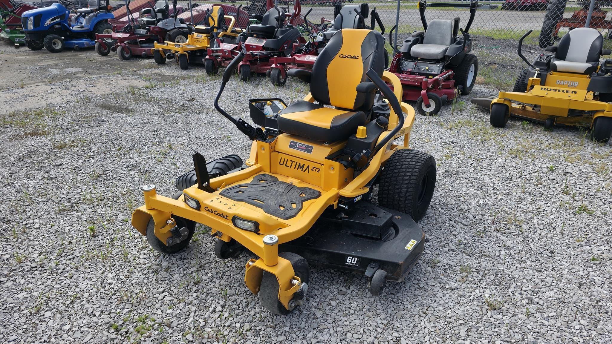 2023 Cub Cadet Ultima ZT3 Equipment Image0