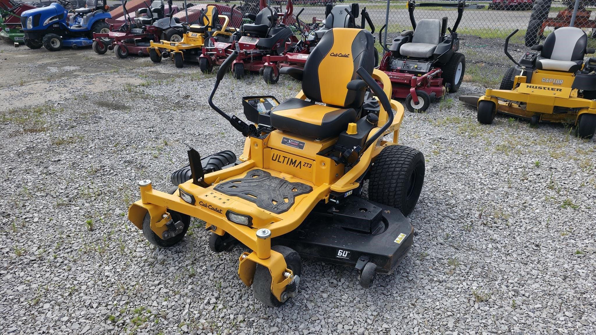 2023 Cub Cadet Ultima ZT3 Equipment Image0