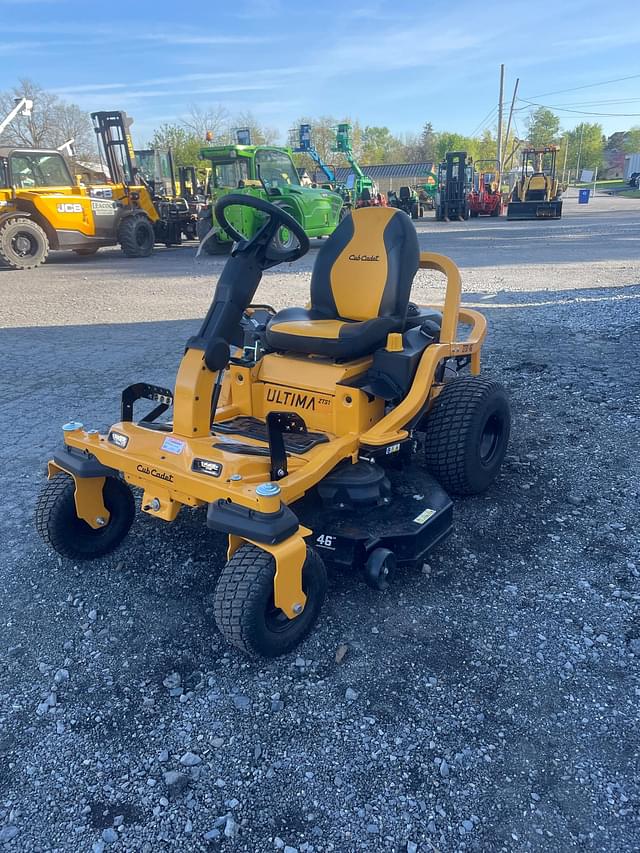Image of Cub Cadet Ultima ZTS1 equipment image 1