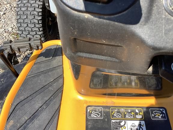 Image of Cub Cadet XT1 LT46 equipment image 1