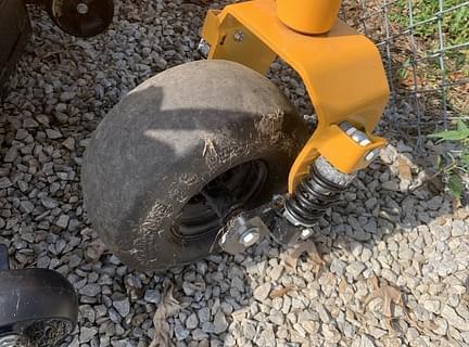 Image of Cub Cadet Ultima ZT1 equipment image 4