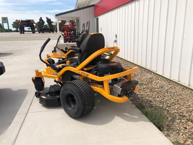 Image of Cub Cadet Ultima ZT2 equipment image 2