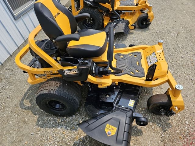 Image of Cub Cadet Ultima ZT3 equipment image 1