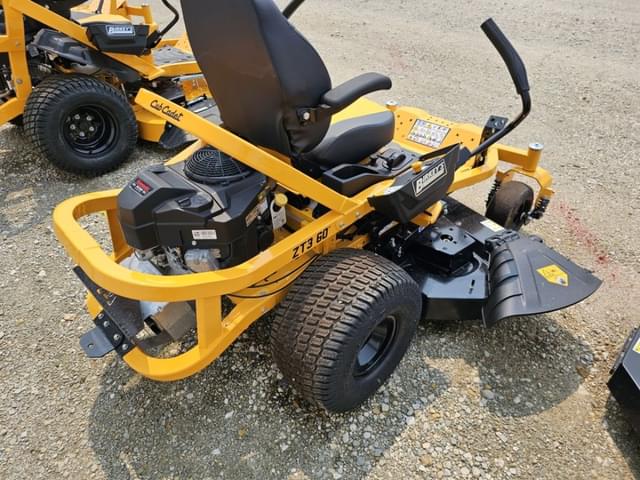 Image of Cub Cadet Ultima ZT3 equipment image 2