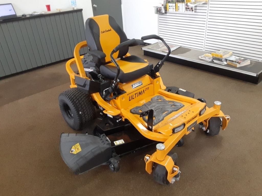 2023 Cub Cadet Ultima ZT3 Equipment Image0