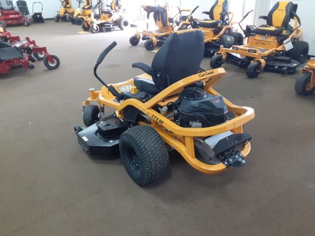 Image of Cub Cadet Ultima ZT3 equipment image 4