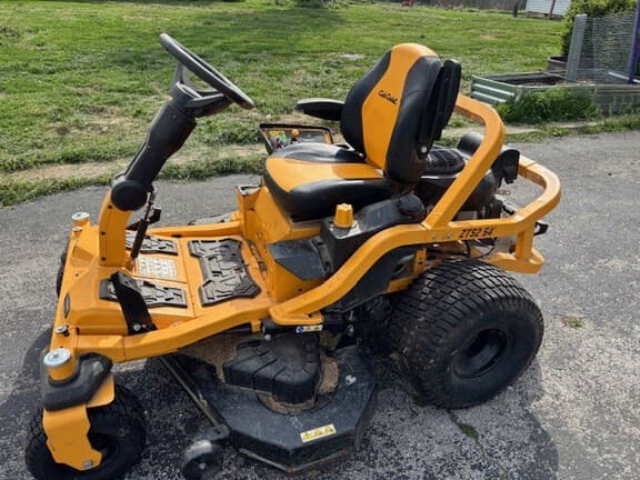 Image of Cub Cadet Ultima ZTS2 equipment image 2