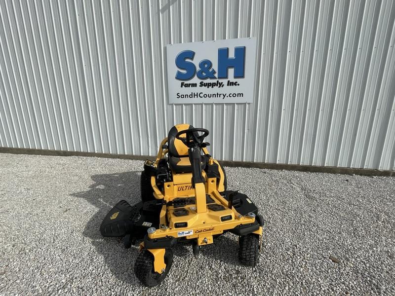 2023 Cub Cadet ZTS260 Equipment Image0