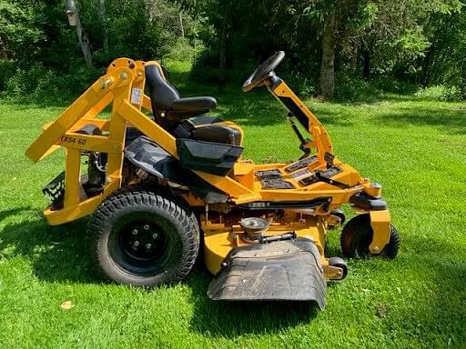 Image of Cub Cadet Ultima ZTXS4 equipment image 3