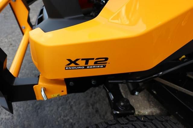 Image of Cub Cadet XT2 SLX54 equipment image 4