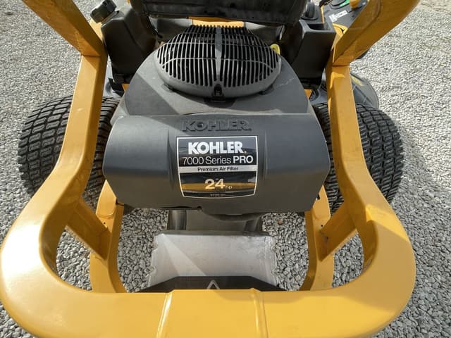 Image of Cub Cadet Ultima ZTS2 equipment image 1