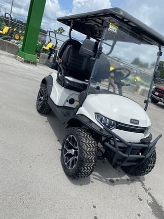Main image Undetermined Golf Cart