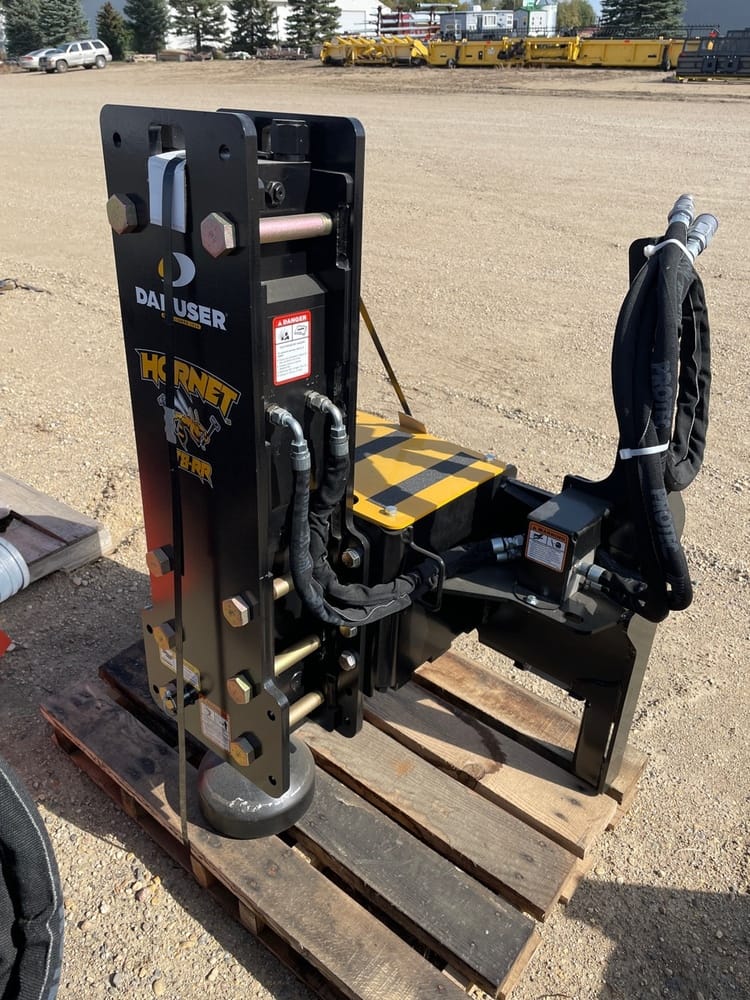 2023 Danuser T8-RR Hornet Equipment Image0