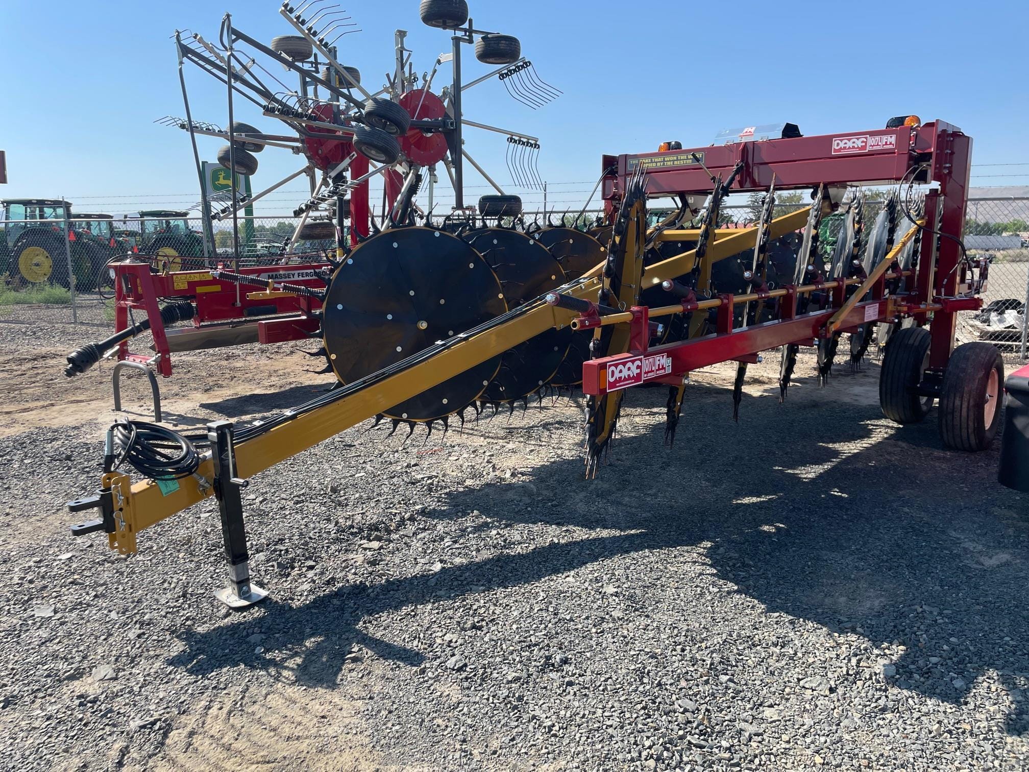 2023 Darf 1017LFMWAC Equipment Image0