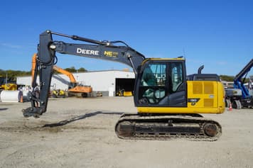 Main image John Deere 130P