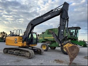 2023 John Deere 200G Image