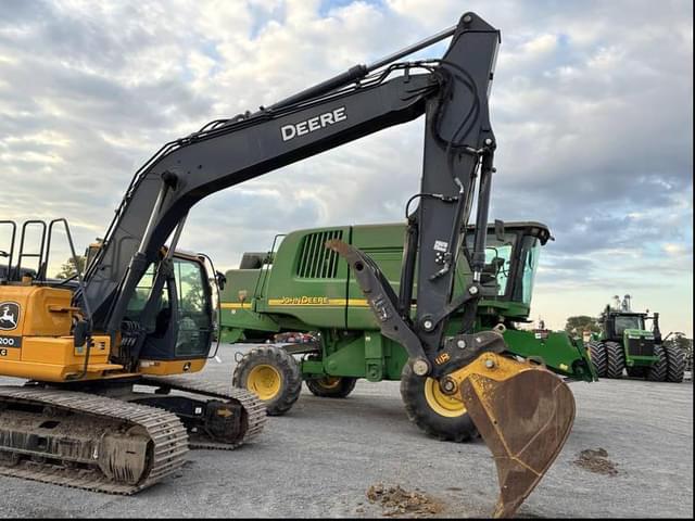 Image of John Deere 200G equipment image 1
