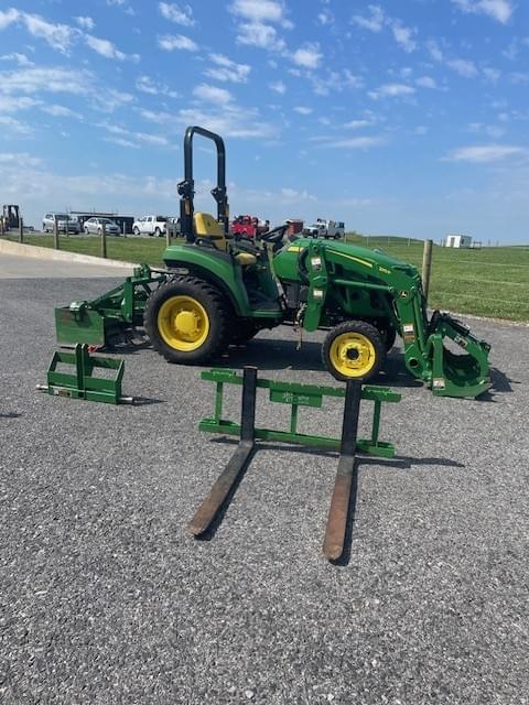Image of John Deere 2032R Primary image