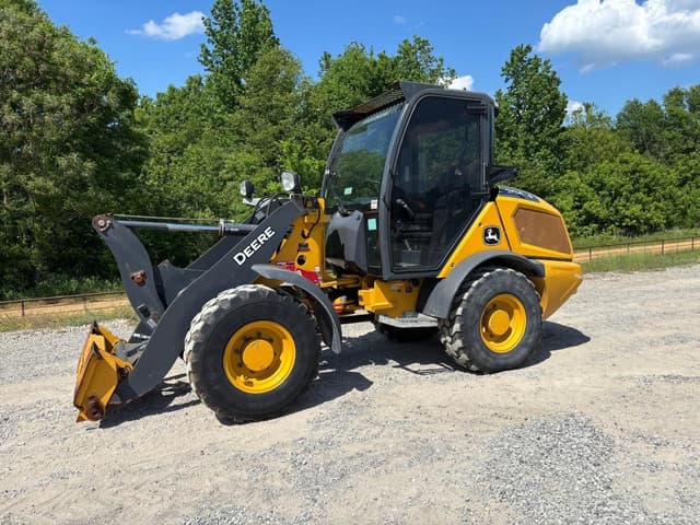 Image of John Deere 204G equipment image 1