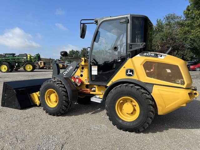 Image of John Deere 204G equipment image 4