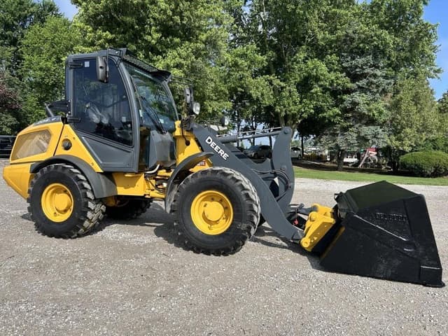 Image of John Deere 204G equipment image 1