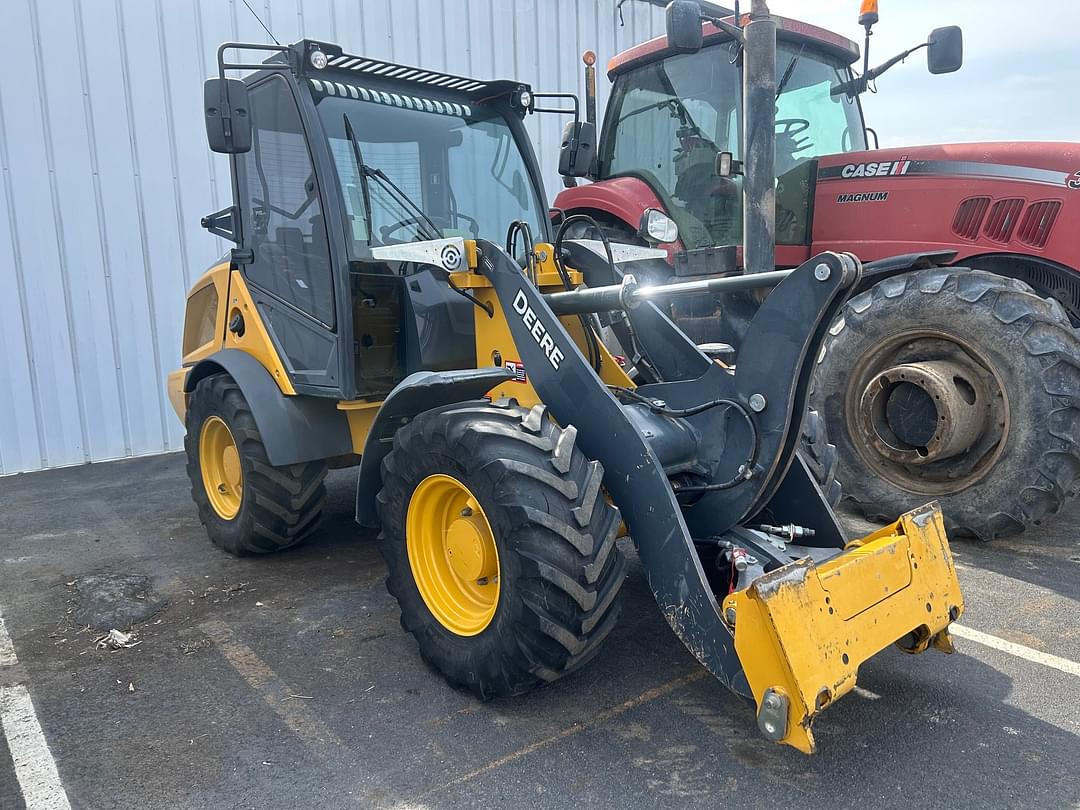Image of John Deere 204G Primary image