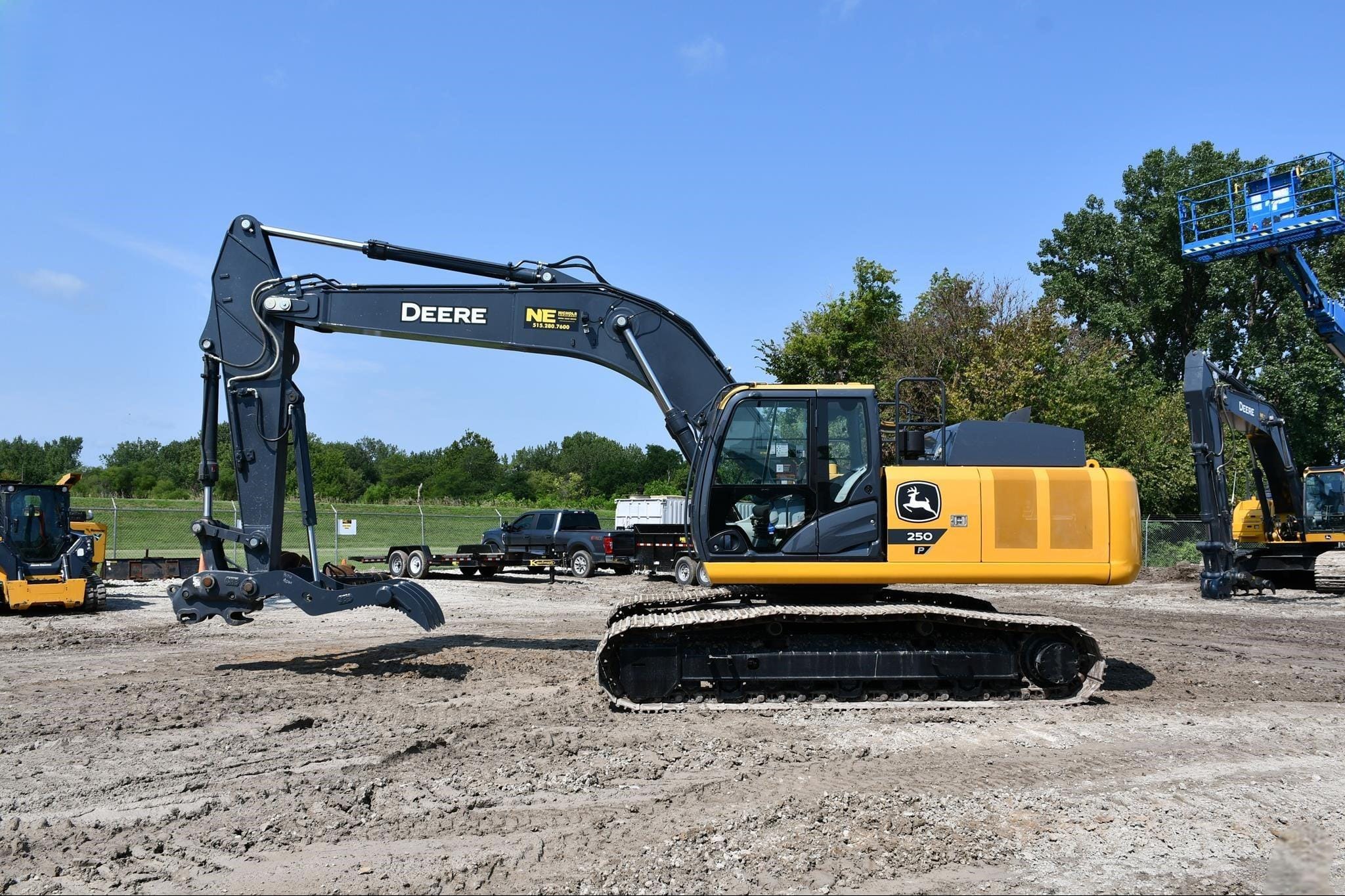 2023 John Deere 250P Equipment Image0