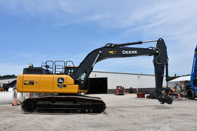 Image of John Deere 300P equipment image 4