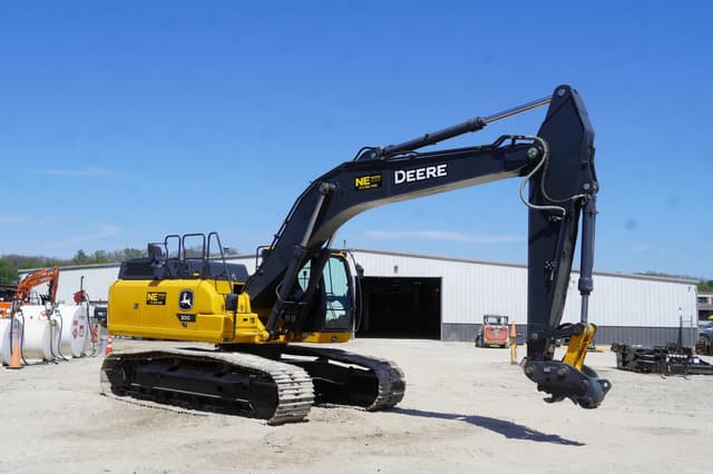 Image of John Deere 300P equipment image 3
