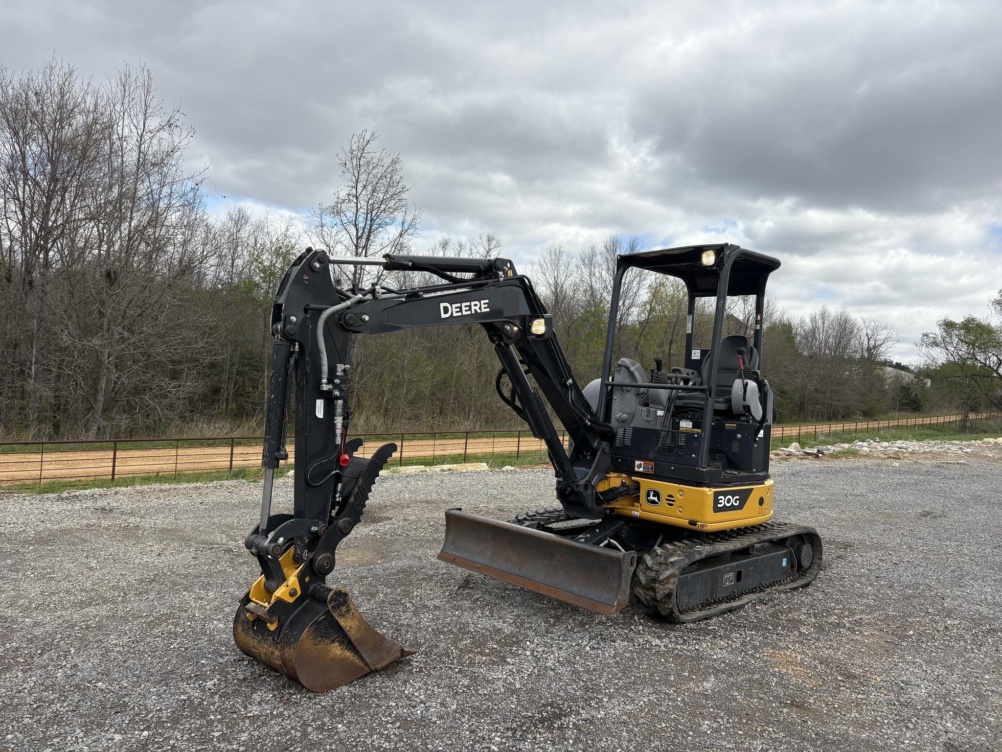 2023 John Deere 30G Equipment Image0