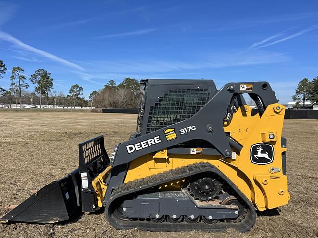 Image of John Deere 317G equipment image 1