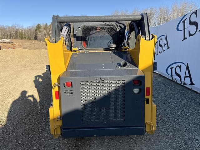 Image of John Deere 317G equipment image 3