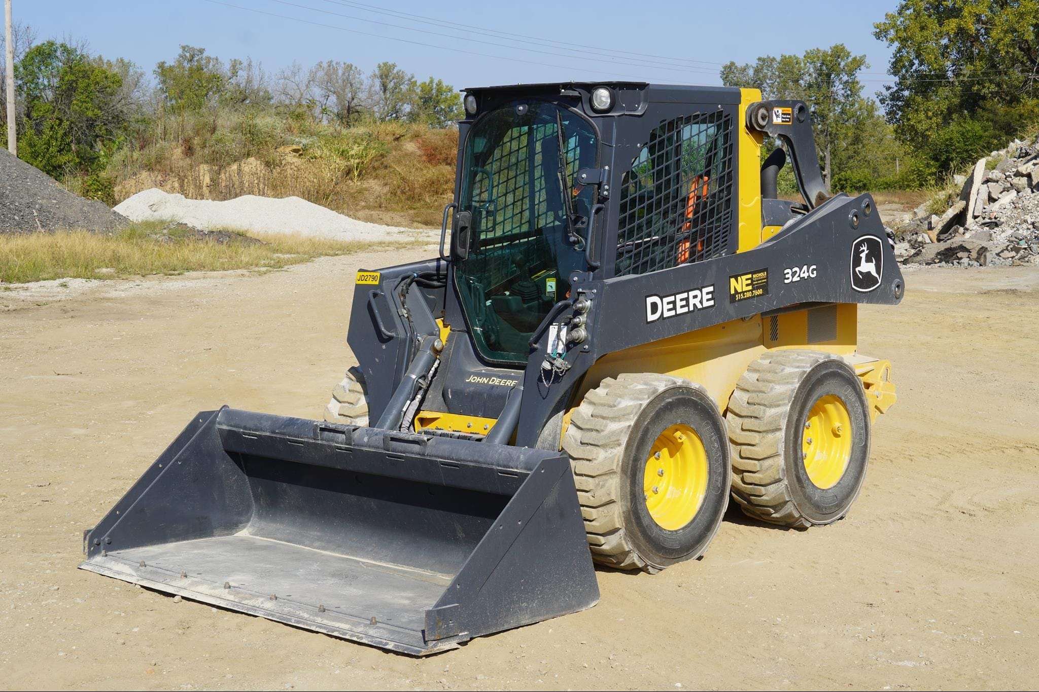 2023 John Deere 324G Equipment Image0