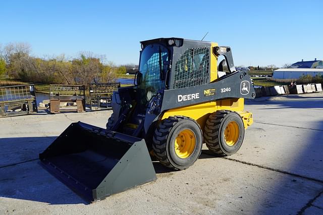 Image of John Deere 324G equipment image 2