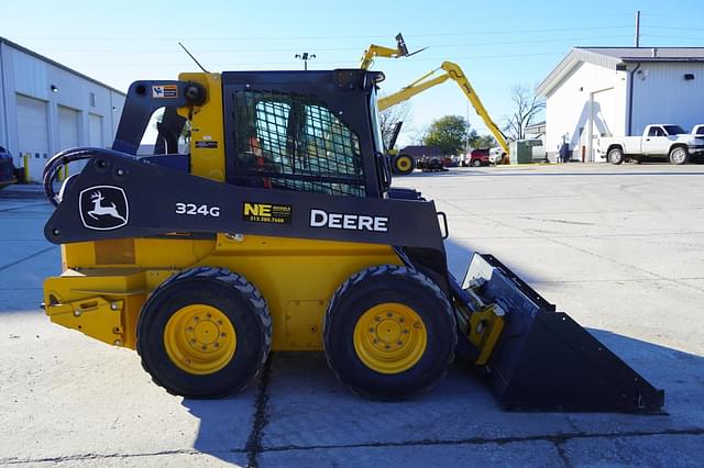 Image of John Deere 324G equipment image 1