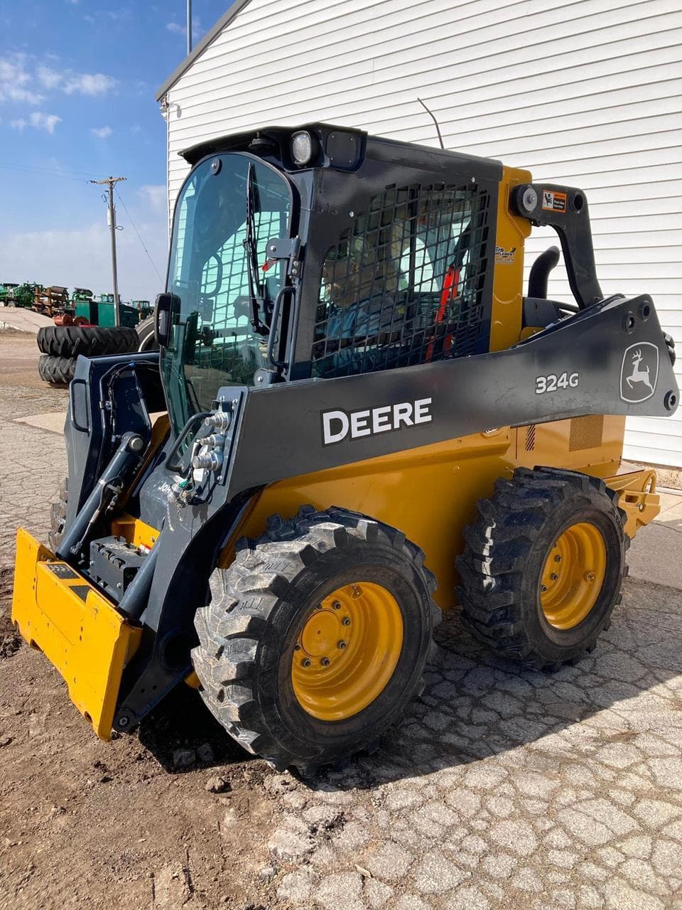 Image of John Deere 324G Primary image