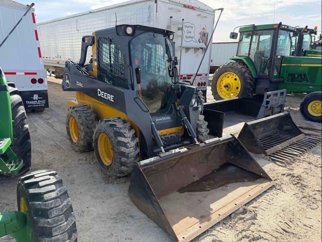 Image of John Deere 324G equipment image 2