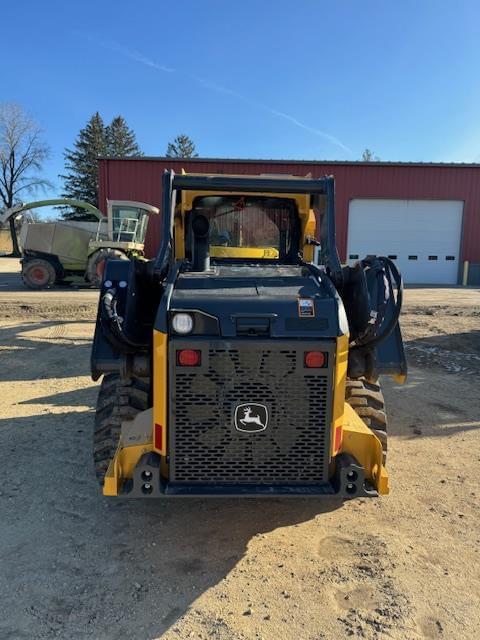 Image of John Deere 324G equipment image 4