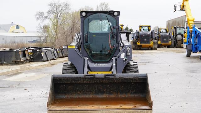 Image of John Deere 324G equipment image 2